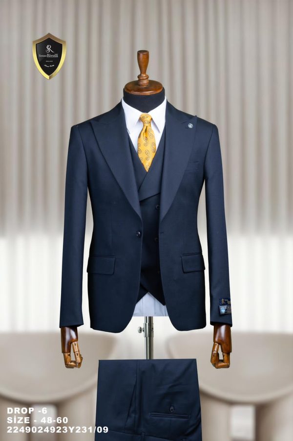 Senzo Rivolli, Designers suit