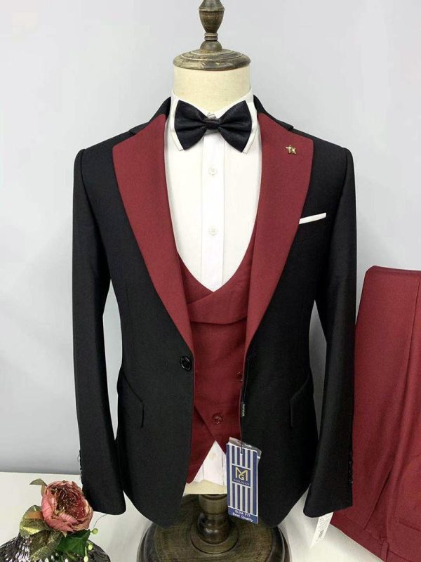 Maligan, Tuxedo Suit