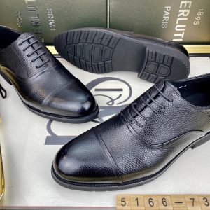 Berluti 1895, Black.