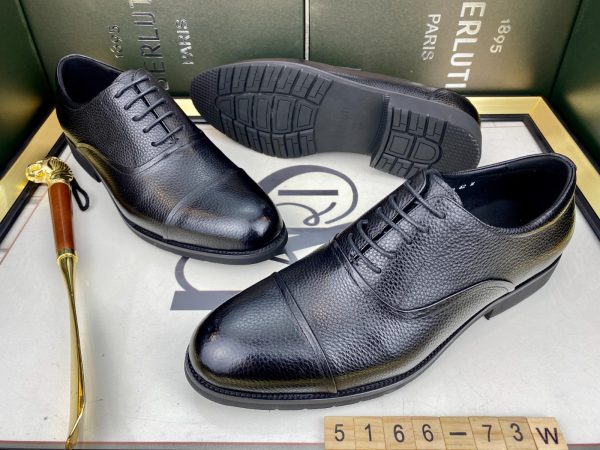 Berluti 1895, Black.