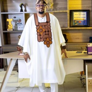 White Agbada With Embroidered Design| White Long Sleeve Agbada Style |White Agbada Style | Wedding Agbada Style | Wedding Agbada Style For Men| African Traditional Attire