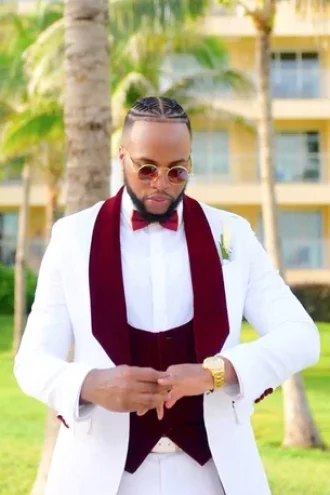 Customer-Gallery-White-Burgundy-Tuxedo-Review-from-Gentlemansguru.com_