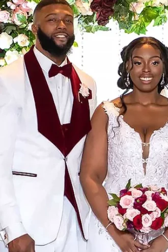 Customer-Gallery-White-Burgundy-Wedding-Groom-Suit-from-Gentlemansguru.com_